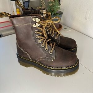 Dr. Martens crazy horse Jadons size 7